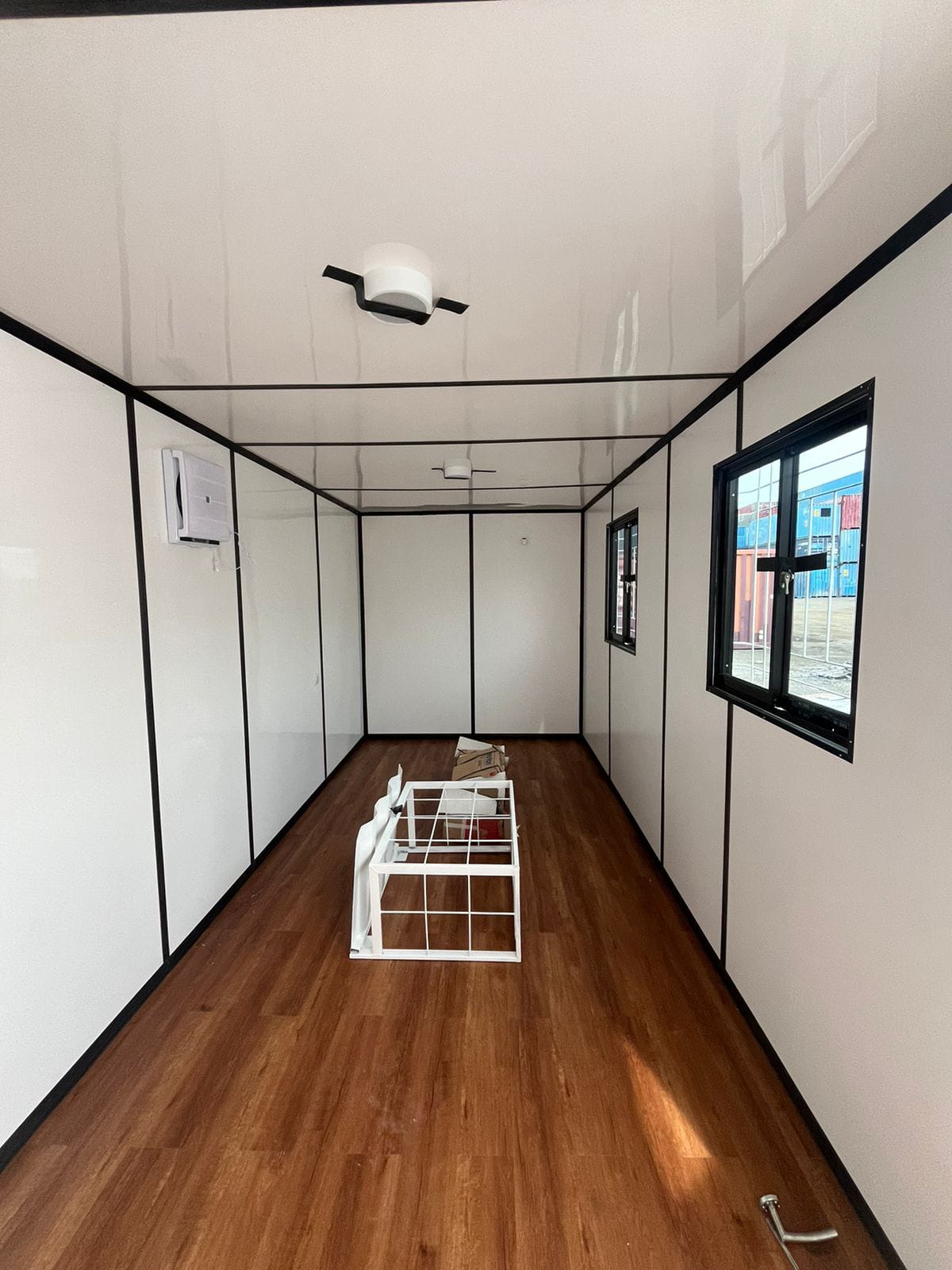 Costome Kontainer office